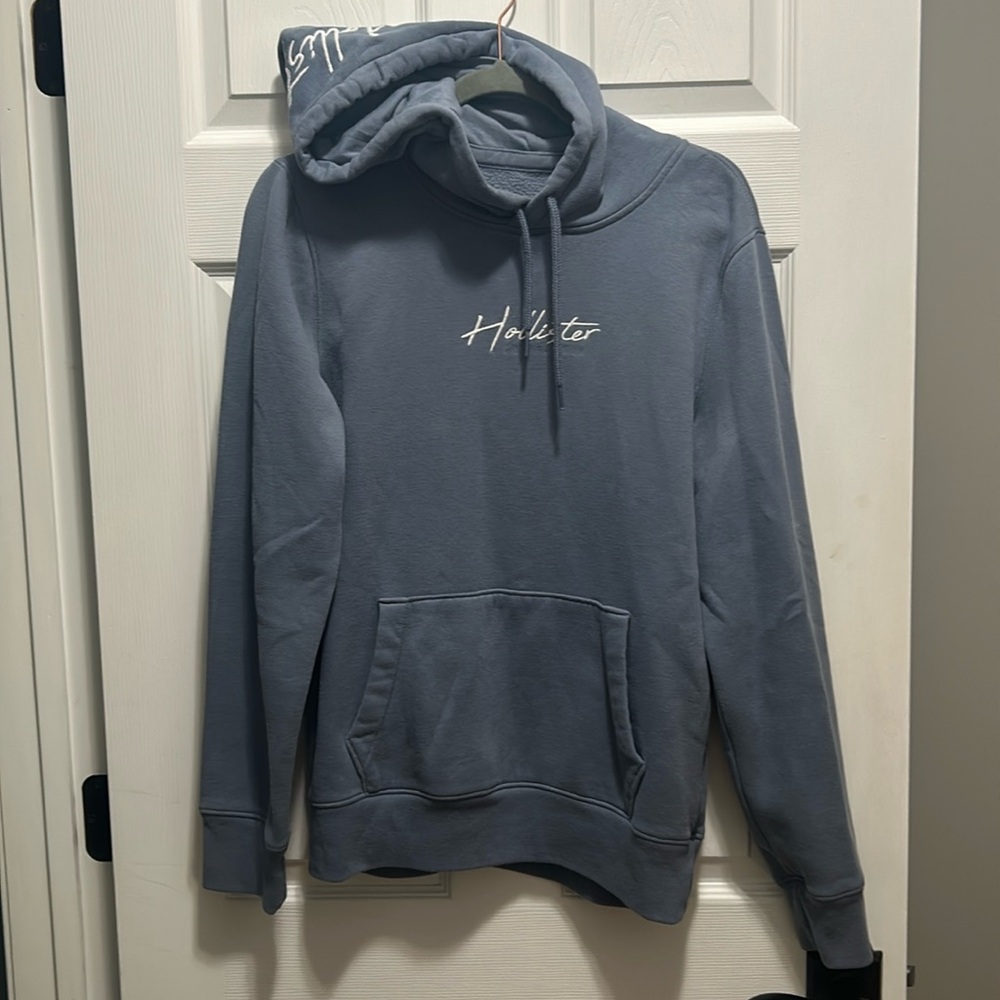 Hollister Must-Have Collection Blue Sweatshirt